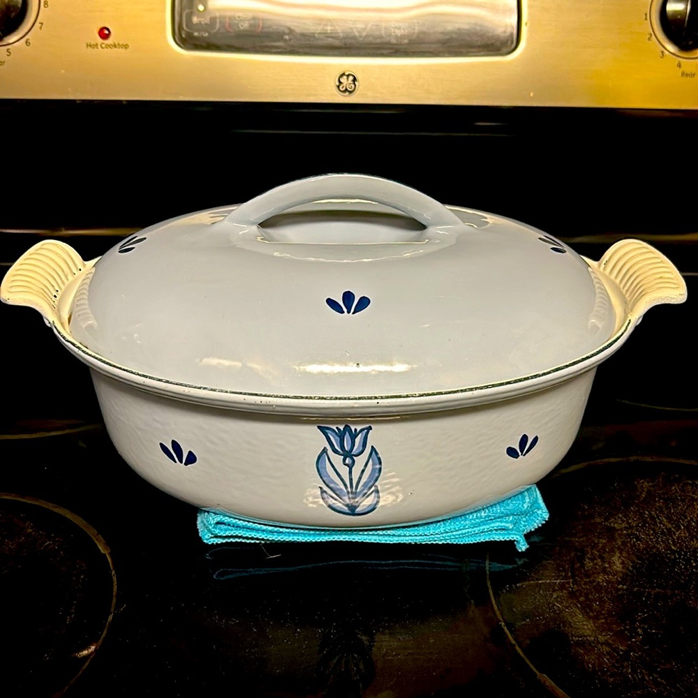 Dru Holland vintage blue and off white baking dish with lid